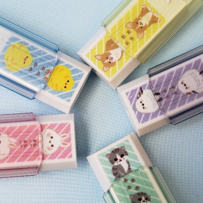 画像1: 231231 限定動物柄 くるっとケース消しゴム《ゆうパケットOK》 (1)